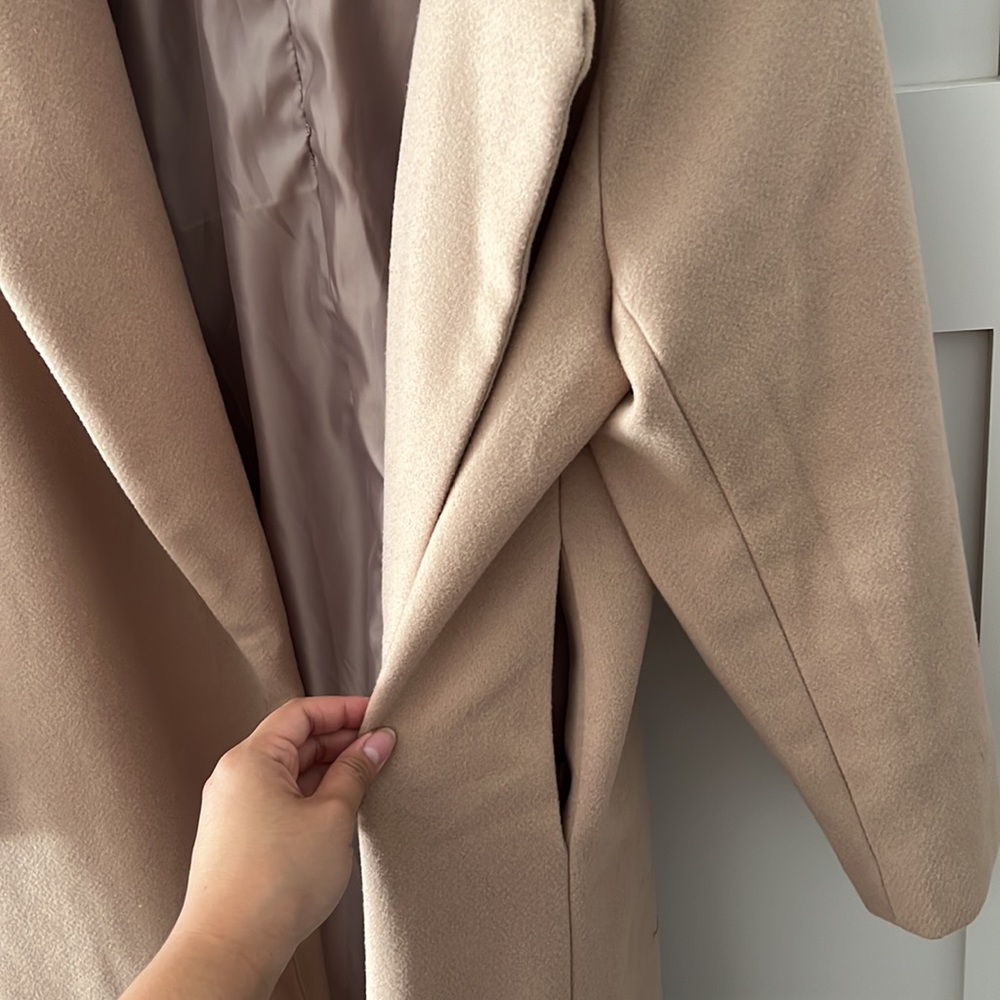 Coat - Picture 3 of 4